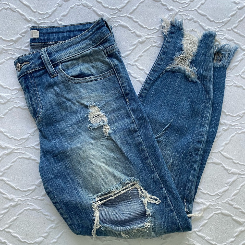 Cello - Distressed Mid Rise Light Medium Washed Cotton Jeans - Size 5